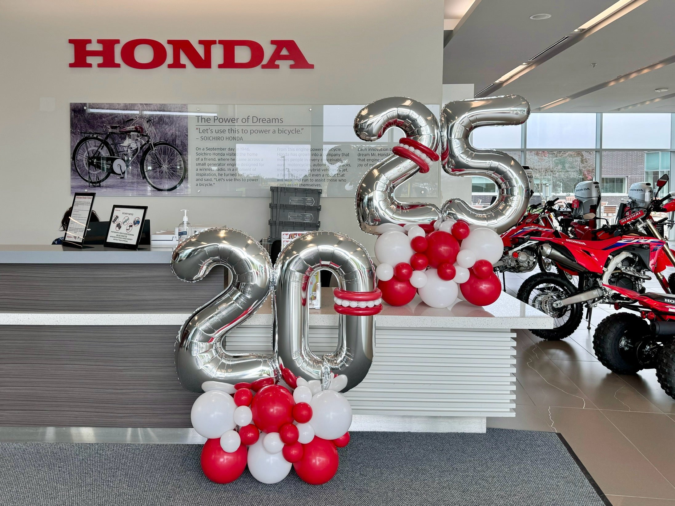 Silver 20 AND Silver 25 foil number on a red and white balloon base to match HONDA brand colour. 