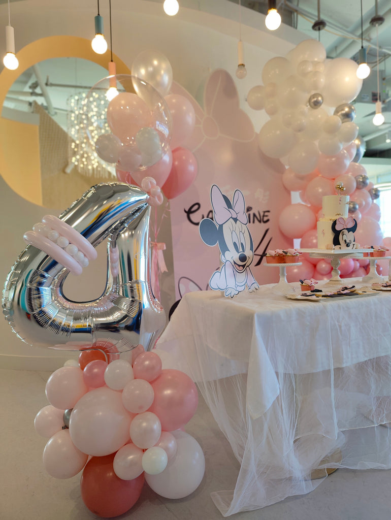 Minnie Themed Balloons and Backdrop